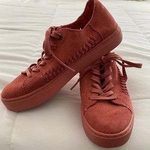 Women’s Toms Shoes